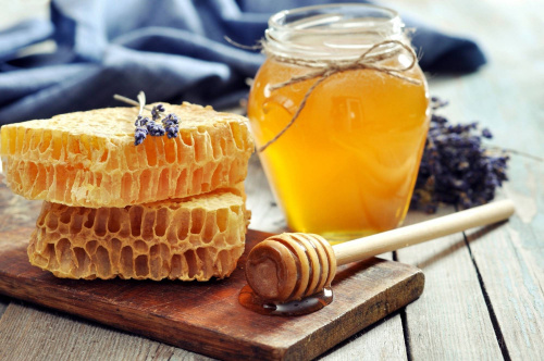Лабораторией проводятся исследования меда и продуктов пчеловодства